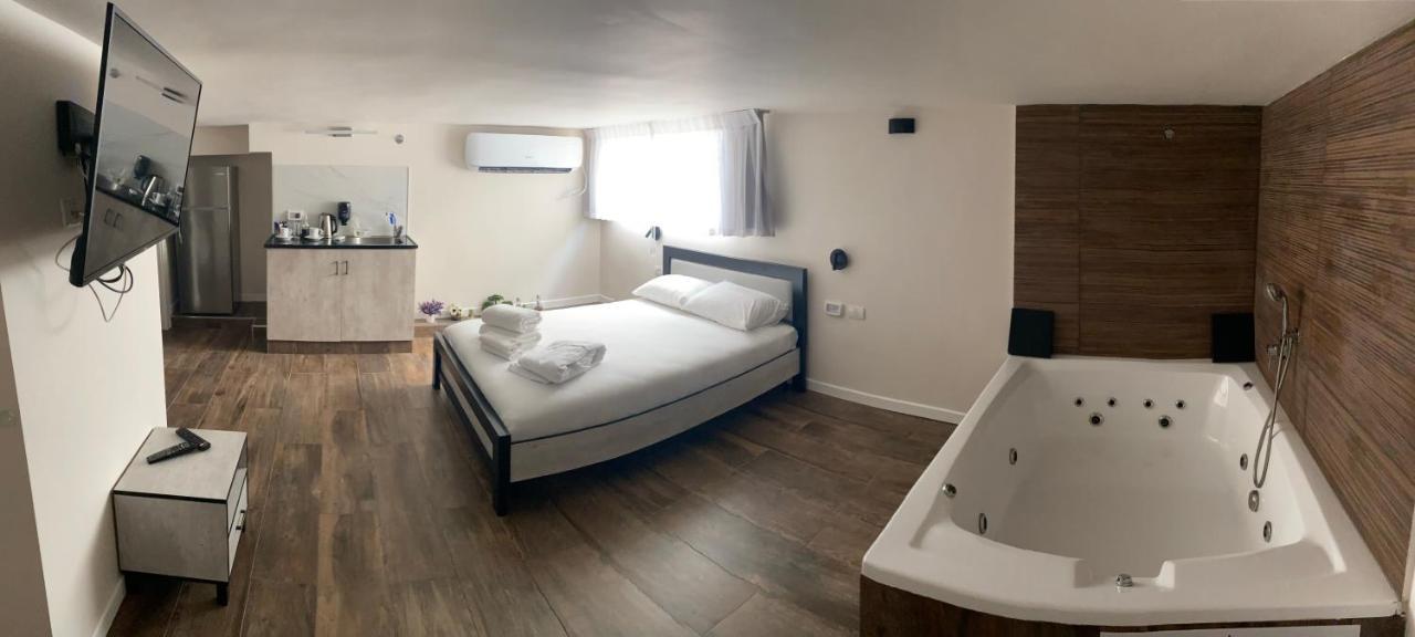 Hermitage Hotel Bat Yam Exterior foto